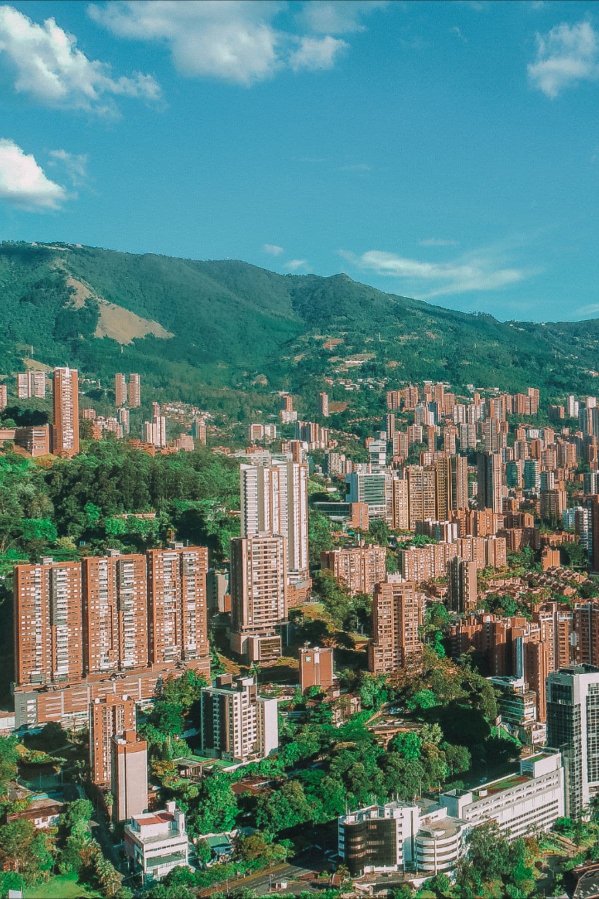 Joyas de Colombia: Bogotá, Medellín y Cartagena en Mayo